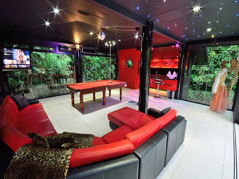 Misty Mountains Rainforest Retreat - Lightning Ridge Tourism 5