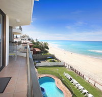 Spindrift on the Beach - Lightning Ridge Tourism