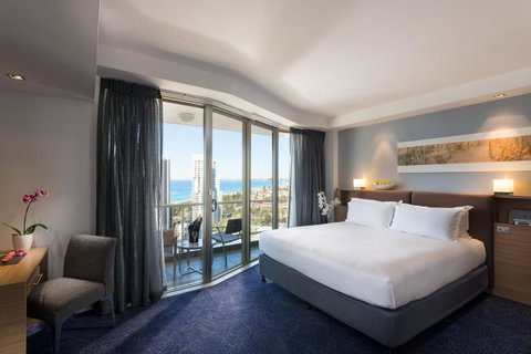 Sofitel Gold Coast Broadbeach - Lightning Ridge Tourism 3