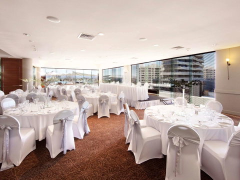 Sofitel Gold Coast Broadbeach - Lightning Ridge Tourism 37