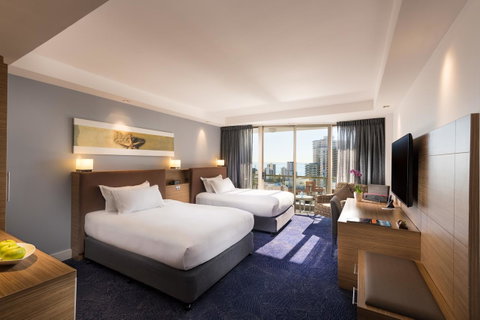 Sofitel Gold Coast Broadbeach - Lightning Ridge Tourism 20