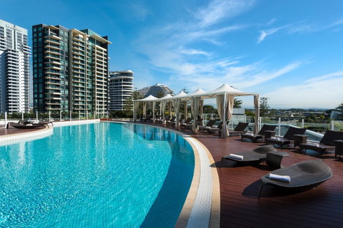 Sofitel Gold Coast Broadbeach - Lightning Ridge Tourism 0