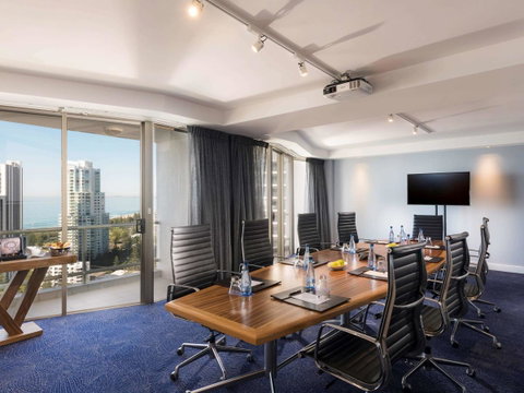 Sofitel Gold Coast Broadbeach - Lightning Ridge Tourism 42