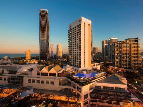 Sofitel Gold Coast Broadbeach - Lightning Ridge Tourism 1