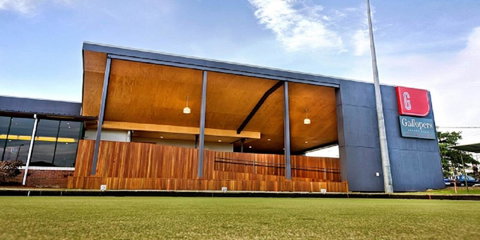 Hamilton Executive - Lightning Ridge Tourism 11