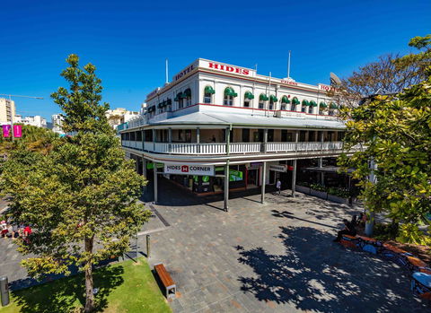 Hides Hotel - Lightning Ridge Tourism 21