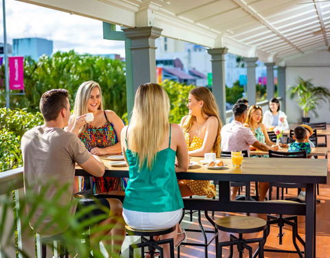 Hides Hotel - Lightning Ridge Tourism 30