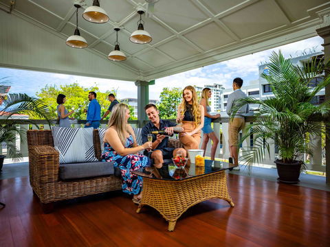Hides Hotel - Lightning Ridge Tourism 29