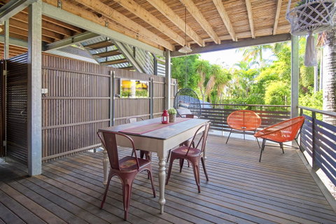 Anville Court - Lightning Ridge Tourism 17