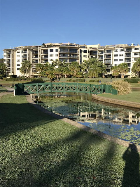 Meridian Alex Beach Apartments - Lightning Ridge Tourism 13