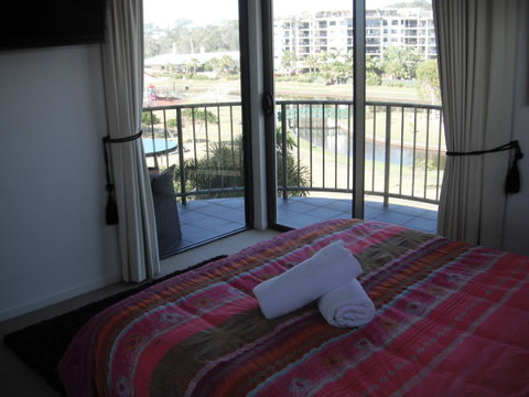 Meridian Alex Beach Apartments - Lightning Ridge Tourism 20