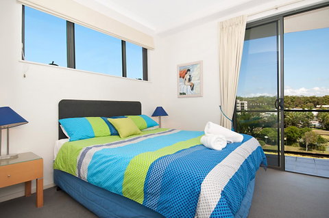 Meridian Alex Beach Apartments - Lightning Ridge Tourism 16