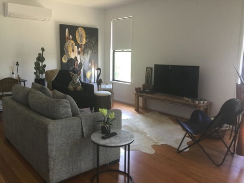 Sam's Buderim Mountain Guest House - Lightning Ridge Tourism 6