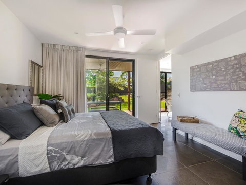Sam's Buderim Mountain Guest House - Lightning Ridge Tourism 15