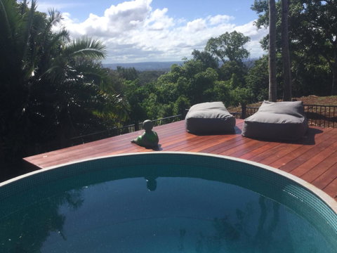 Sam's Buderim Mountain Guest House - Lightning Ridge Tourism 22