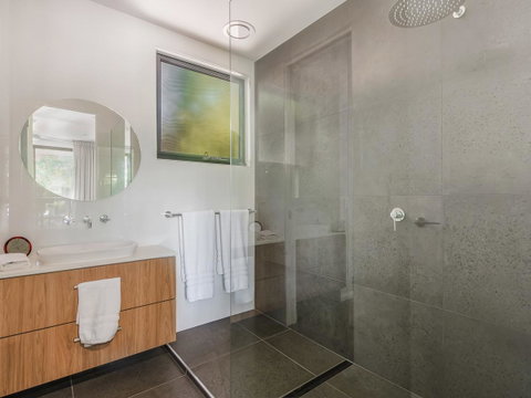 Sam's Buderim Mountain Guest House - Lightning Ridge Tourism 18
