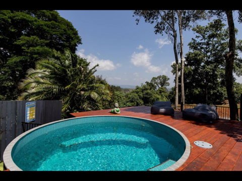Sam's Buderim Mountain Guest House - Lightning Ridge Tourism 14