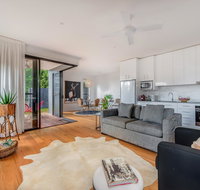 Sam's Buderim Mountain Guest House - Lightning Ridge Tourism
