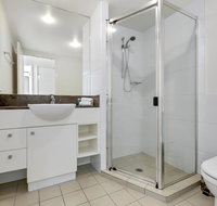 Broadbeach on the Park 3 Bed Ocean - We Accommodate - Lightning Ridge Tourism