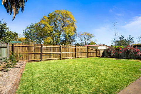 The Lighthouse - Lightning Ridge Tourism 20