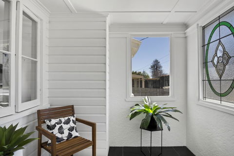 The Lighthouse - Lightning Ridge Tourism 16