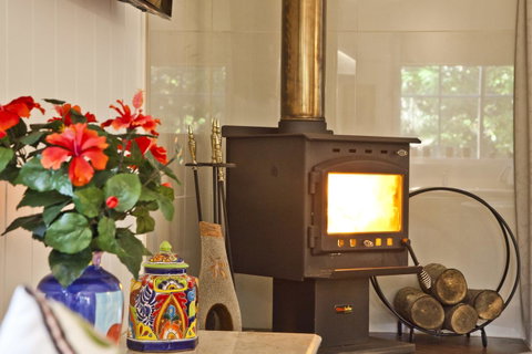 Curtis Falls Cottage - Lightning Ridge Tourism 10