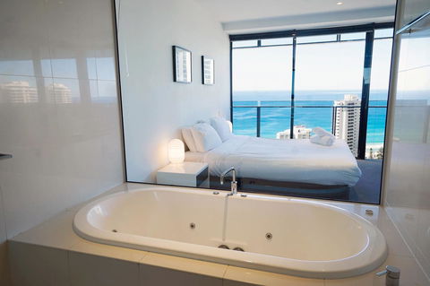 Circle On Cavill Surfers Paradise Apartments-Holiday Paradise - Lightning Ridge Tourism 12