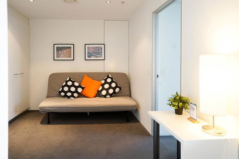 Circle On Cavill Surfers Paradise Apartments-Holiday Paradise - Lightning Ridge Tourism 8