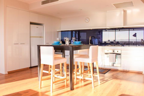 Circle On Cavill Surfers Paradise Apartments-Holiday Paradise - Lightning Ridge Tourism 17