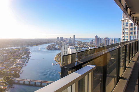 Circle On Cavill Surfers Paradise Apartments-Holiday Paradise - Lightning Ridge Tourism 15