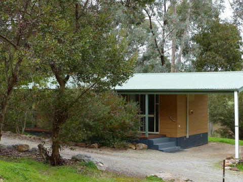 Watervale Retreat - Lightning Ridge Tourism 1