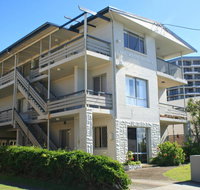 WHITE DOLPHIN UNIT 5 - Lightning Ridge Tourism