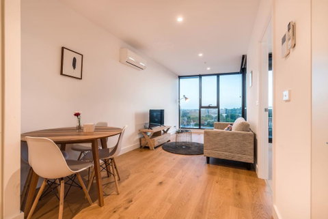 Whitehorse Tower Deluxe 1 Bedroom With View - Lightning Ridge Tourism 1