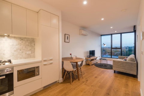 Whitehorse Tower Deluxe 1 Bedroom With View - Lightning Ridge Tourism 3
