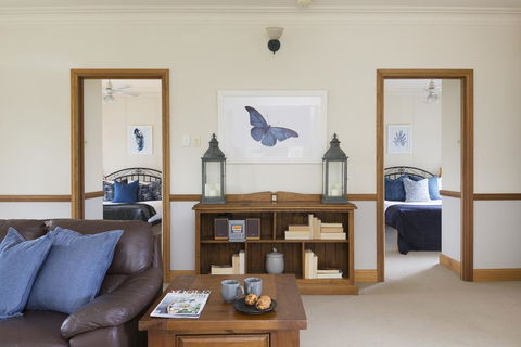 Windsors Edge Cottage Rothbury - Lightning Ridge Tourism 0