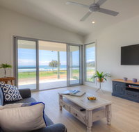 Woolgoolga by the Sea - Lightning Ridge Tourism