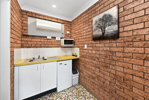 Woongarra Motel - Lightning Ridge Tourism 2
