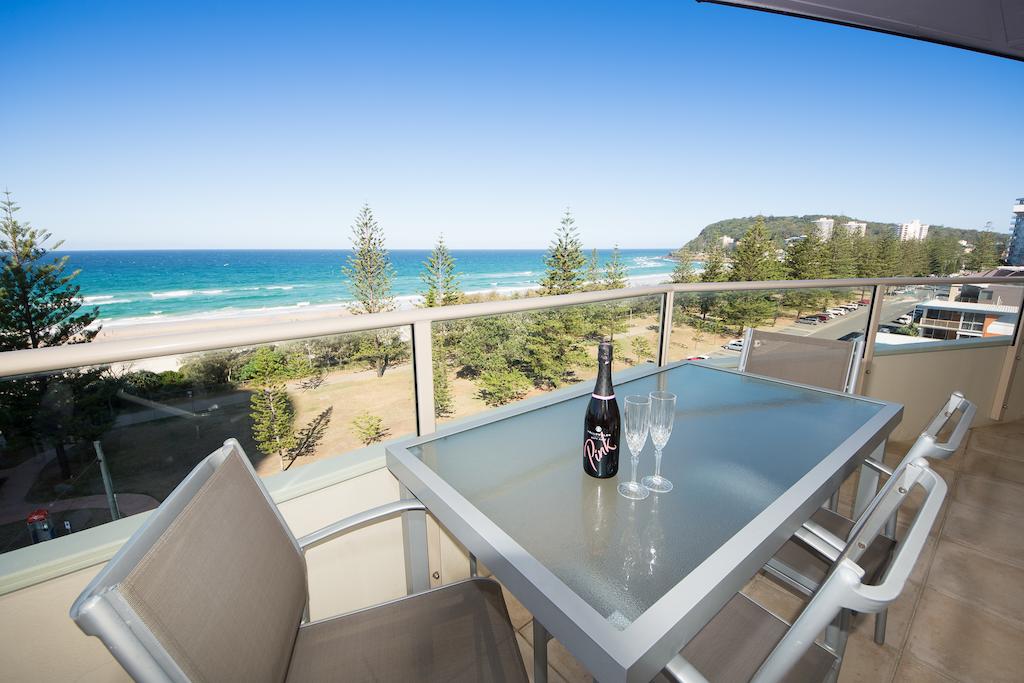 Burleigh Heads QLD Lightning Ridge Tourism