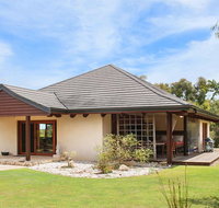 Yallingup Retreat - Lightning Ridge Tourism