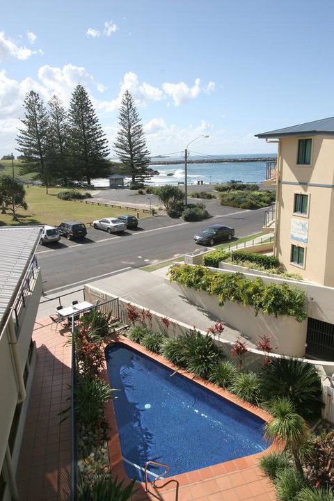 Yamba Beach Motel - Lightning Ridge Tourism 3