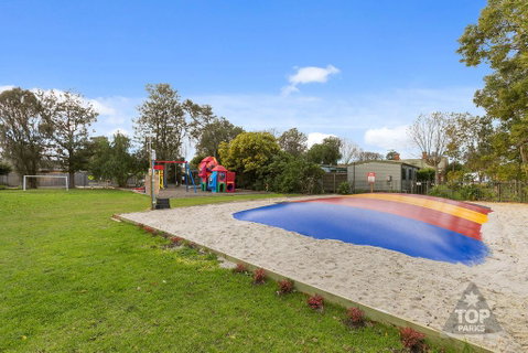 Yarram Holiday Park - Lightning Ridge Tourism 1