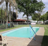 Young Caravan Park - Lightning Ridge Tourism