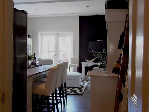 YSG The Edward Townhouses 155 And 157 - Steps To Town - Lightning Ridge Tourism 0