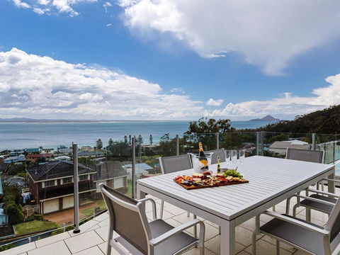 Maison De La Mer 30 Mulubinda Parade - Luxurious, Linen, Aircon And Panoramic Views - Lightning Ridge Tourism 0