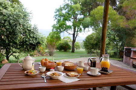 Elfin Hill Vineyard Accommodation - Lightning Ridge Tourism 1