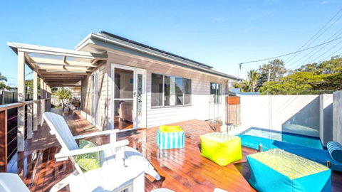 A Beachside Beauty With Pool - Lightning Ridge Tourism 2