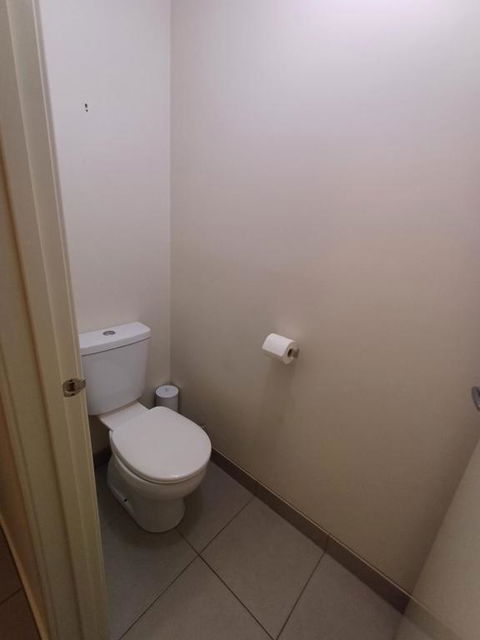 A Beautiful And Spacious Home - Lightning Ridge Tourism 1