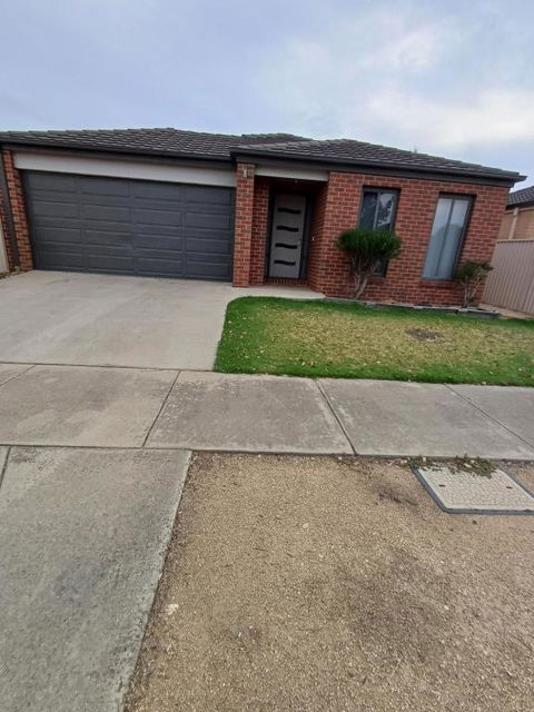 A Beautiful And Spacious Home. - Lightning Ridge Tourism 0