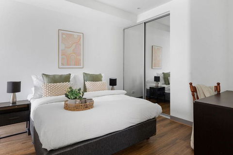 A Chic 2BR Apt Near Melbourne Uni FREE Parking - Lightning Ridge Tourism 3