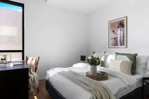 A Chic 2BR Apt Near Melbourne Uni FREE Parking - Lightning Ridge Tourism 1
